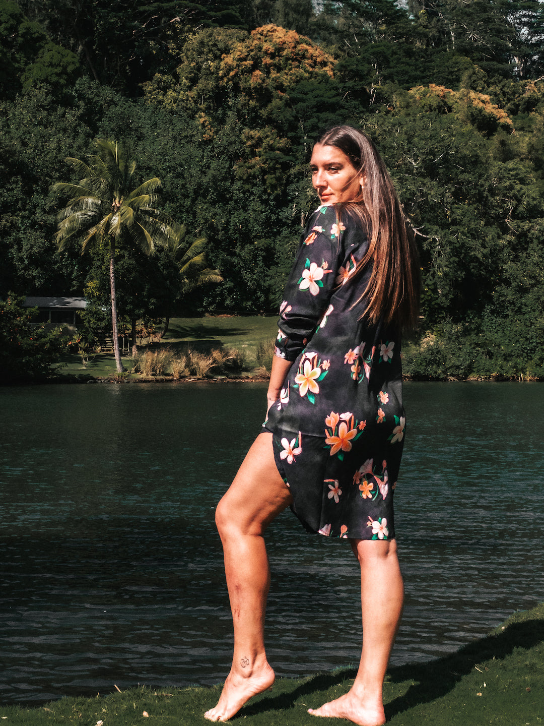 Aloha Shirt Dress - Plumeria Vintage Black